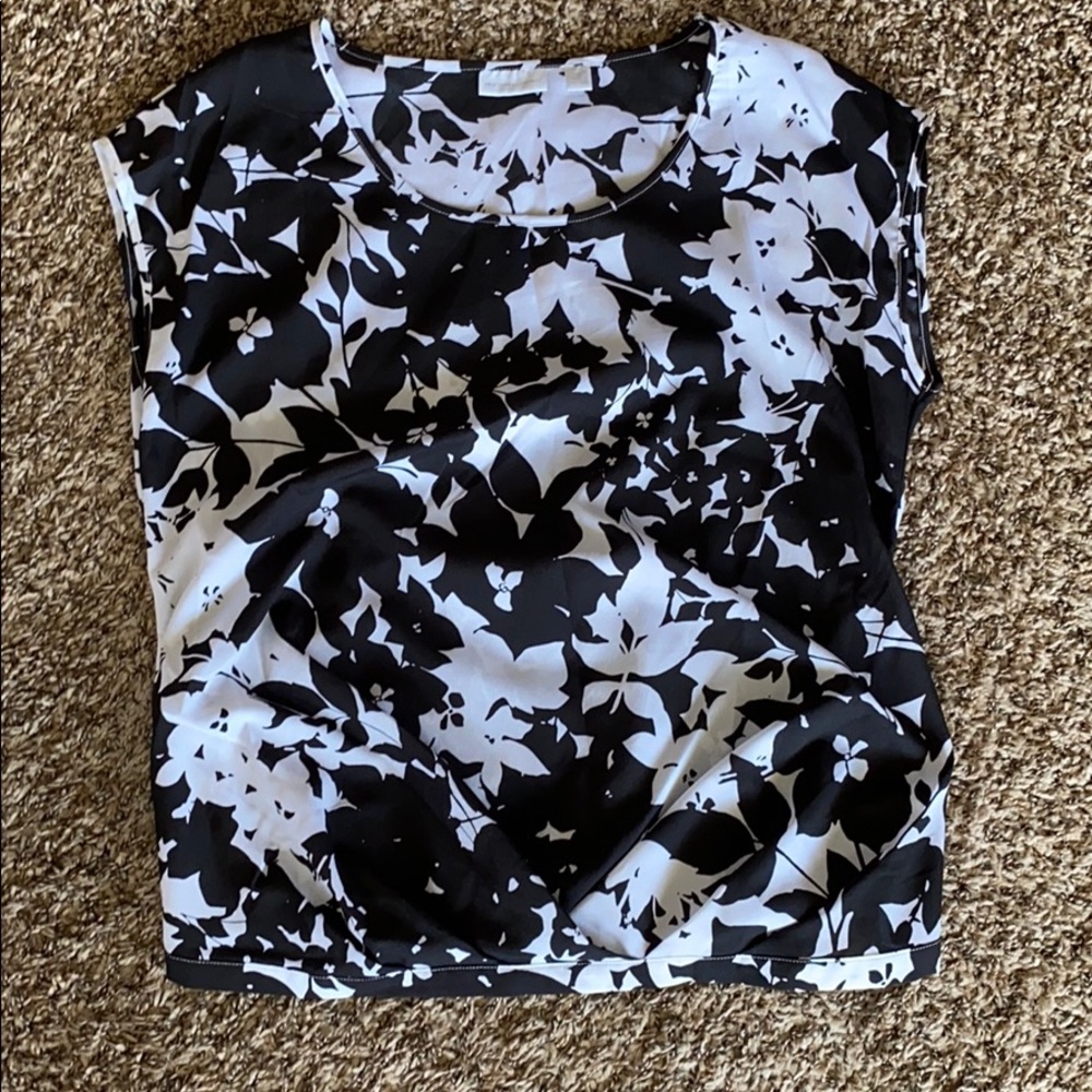 New York & Company Cap Sleeve Top